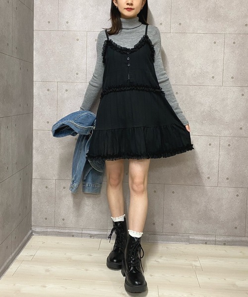 NANEA(ナネア)の「前後2WAYフリルキャミソールワンピース(ワンピース・レディース・ホワイト/ブラック・フリー)」の11枚目の写真