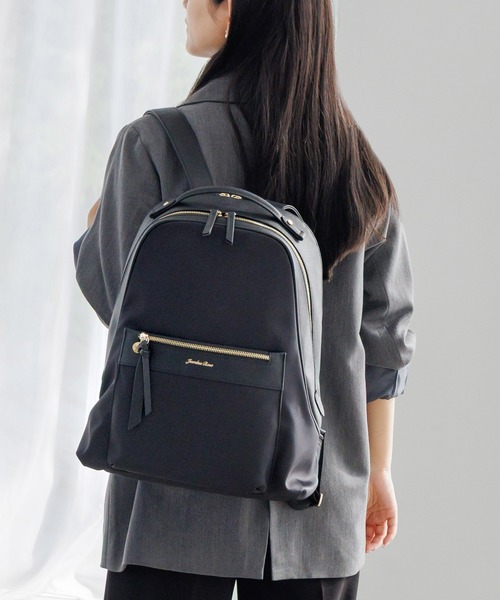 Jewelna Rose(ジュエルナローズ)の「ロッティ リュックサック 14.0インチPC 16242(バックパック/リュック・レディース・ブラウン/ブラック/グレイッシュベージュ・FREE)」の1枚目の写真
