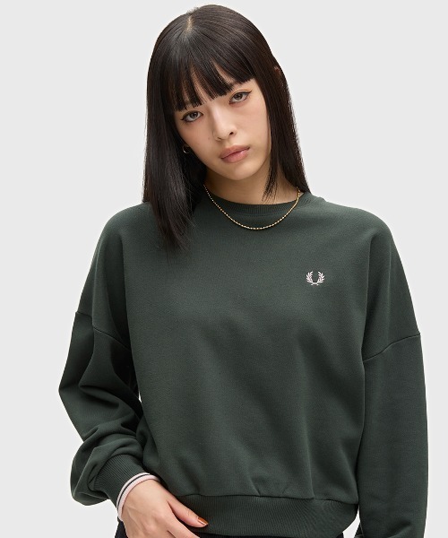 FRED PERRY(フレッドペリー)の「Tipped Sweatshirt/ティップラインスウェットシャツ(スウェット・レディース・ホワイト/ダークベージュ/ブラック/ブルー/ベージュ/ネイビー/ダークグリーン/ピンク・10)」の5枚目の写真