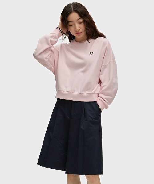 FRED PERRY(フレッドペリー)の「Tipped Sweatshirt/ティップラインスウェットシャツ(スウェット・レディース・ホワイト/ダークベージュ/ブラック/ブルー/ベージュ/ネイビー/ダークグリーン/ピンク・10)」の18枚目の写真