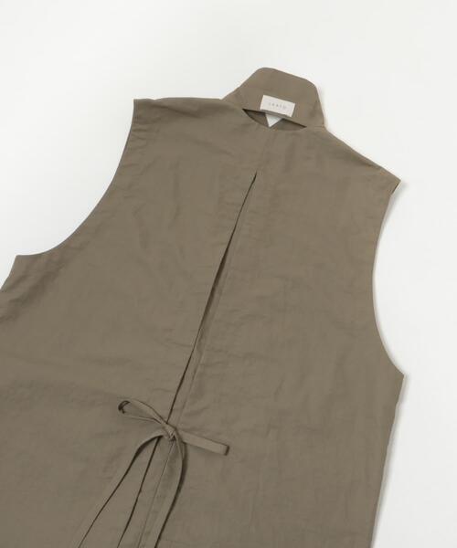 LAATO（ラート）の「no sleeve slit jacket（その他アウター・レディース・ナチュラル/ブラック・FREE）」の15枚目の写真