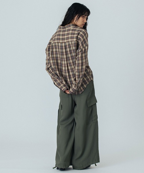 ROSE BUD(ローズバッド)の「(mici)ASYMMETRY SHIRT(シャツ/ブラウス・レディース・ベージュ/グリーン・ONE SIZE)」の10枚目の写真
