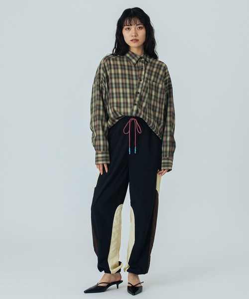 ROSE BUD(ローズバッド)の「(mici)ASYMMETRY SHIRT(シャツ/ブラウス・レディース・ベージュ/グリーン・ONE SIZE)」の13枚目の写真