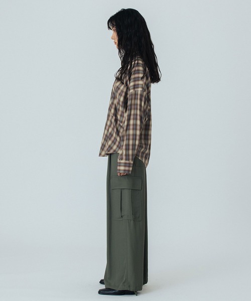 ROSE BUD(ローズバッド)の「(mici)ASYMMETRY SHIRT(シャツ/ブラウス・レディース・ベージュ/グリーン・ONE SIZE)」の9枚目の写真