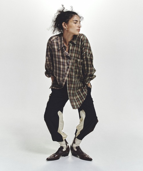 ROSE BUD(ローズバッド)の「(mici)ASYMMETRY SHIRT(シャツ/ブラウス・レディース・ベージュ/グリーン・ONE SIZE)」の17枚目の写真