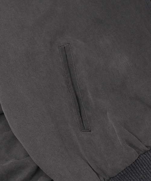 Figments（フィグメンツ）の「ツイルフードボンバージャケット（ブルゾン・レディース・チャコールグレー・FREE）」の5枚目の写真