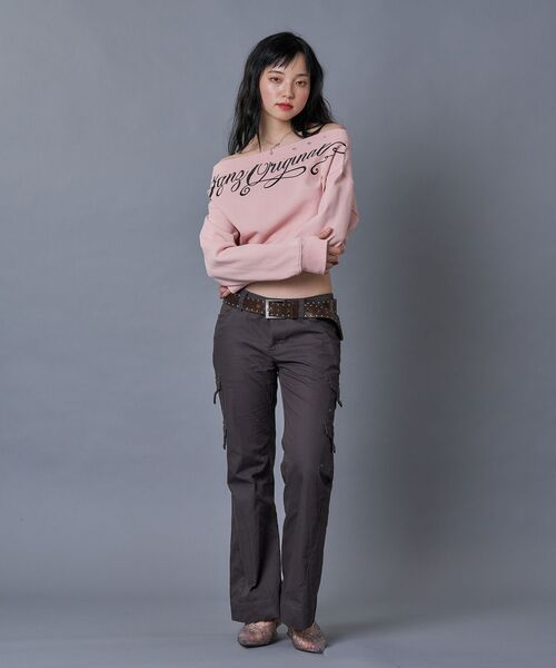 SEQUENZ(シークエンズ)の「※WEB限定 / ワンショルダー / レディーススタッズ短丈スウェット /sqnz star shoulder sweat ladies(スウェット・レディース・その他1/ピンク/グレー・FREE)」の7枚目の写真