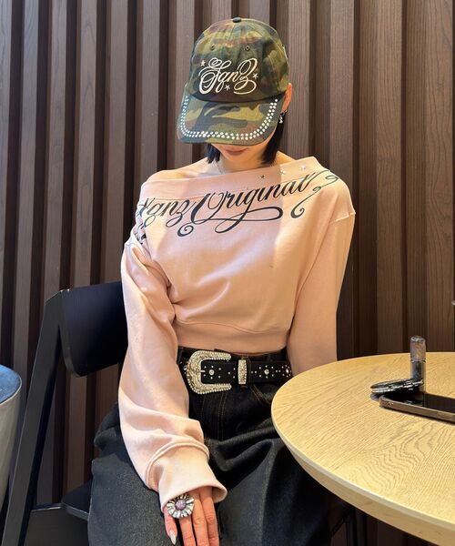 SEQUENZ(シークエンズ)の「※WEB限定 / ワンショルダー / レディーススタッズ短丈スウェット /sqnz star shoulder sweat ladies(スウェット・レディース・その他1/ピンク/グレー・FREE)」の18枚目の写真