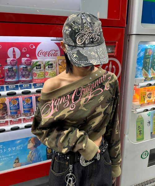 SEQUENZ(シークエンズ)の「※WEB限定 / ワンショルダー / レディーススタッズ短丈スウェット /sqnz star shoulder sweat ladies(スウェット・レディース・その他1/ピンク/グレー・FREE)」の20枚目の写真