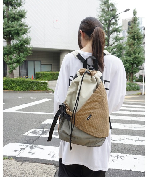 Jayne K(ジェーンケー)の「【Jayne K/ジェーン ケー】リップストップミックスマルチバックパック(バックパック/リュック・メンズ・ベージュ/ブラック・FREE)」の11枚目の写真
