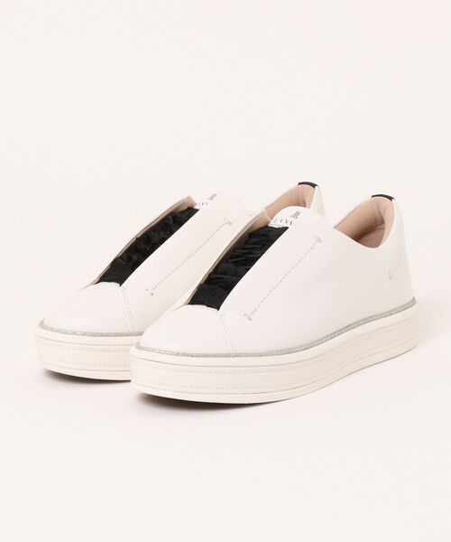 LANVIN collection(ランバン コレクション)の「サテンモチーフスリッポンスニーカー(スニーカー・レディース・ホワイト/ブラック・23.5cm/24.0cm/24.5cm/23.0cm/22.5cm)」の1枚目の写真