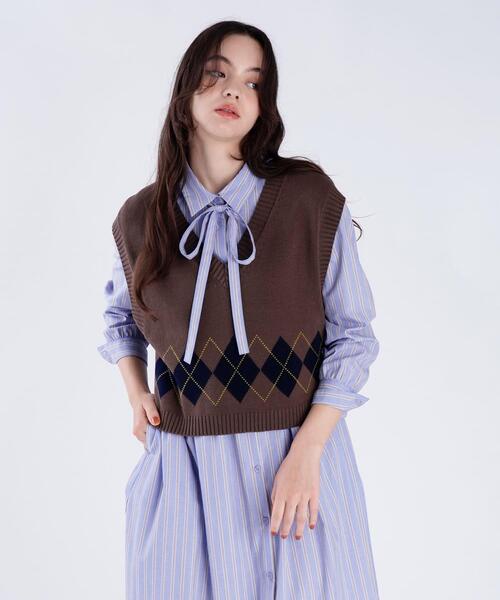 To b. by agnes b.（トゥービーバイアニエスベー）の「アーガイル ニット ベスト（ベスト・レディース・ベージュ・FREE）」の3枚目の写真