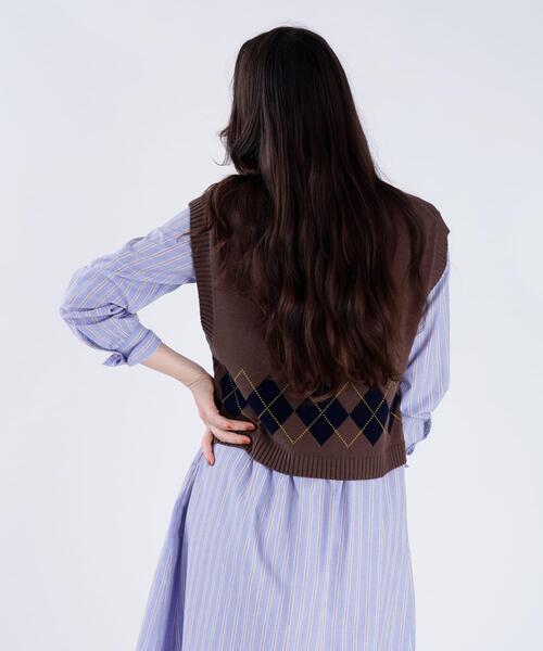 To b. by agnes b.（トゥービーバイアニエスベー）の「アーガイル ニット ベスト（ベスト・レディース・ベージュ・FREE）」の5枚目の写真