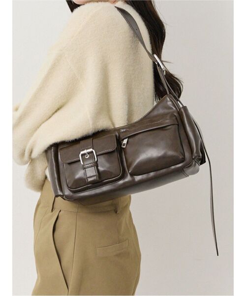 MURUA(ムルーア)の「メニーポケットベルトバッグ(ハンドバッグ・レディース・ブラウン/ブラック・FREE)」の3枚目の写真