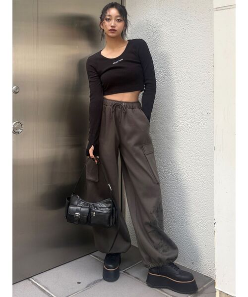 MURUA(ムルーア)の「メニーポケットベルトバッグ(ハンドバッグ・レディース・ブラウン/ブラック・FREE)」の5枚目の写真