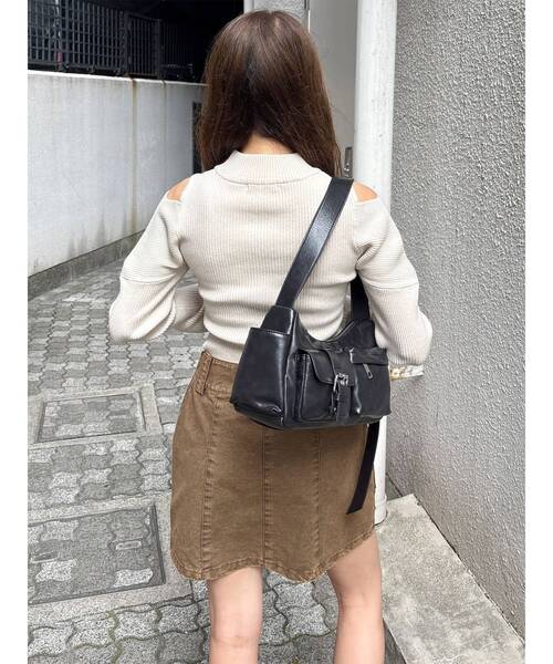 MURUA(ムルーア)の「メニーポケットベルトバッグ(ハンドバッグ・レディース・ブラウン/ブラック・FREE)」の6枚目の写真