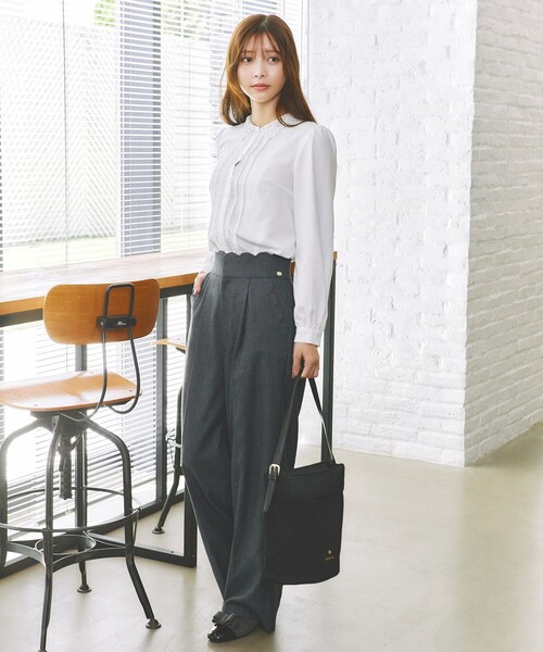 TOCCA（トッカ）の「BABY SCALLOP PANTS パンツ（その他パンツ・レディース・ネイビー系/ブラック系・0/2/4）」の5枚目の写真