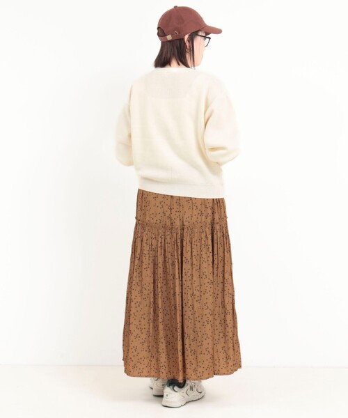 fredy couleur（フレディクルール）の「スウェットライクハート釦カーディガン（ニット/セーター・レディース・オフホワイト/ブラック/グレイッシュベージュ/オレンジ・38）」の8枚目の写真