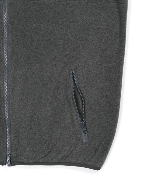The DUFFER of ST.GEORGE(ザダファーオブセントジョージ)の「〔BLACK LABEL〕POLARTEC "CLASSIC200" ZIP VEST:セットアップ ポーラテック フルジップベスト(ベスト・メンズ・チャコールグレー/ブラック・X-LARGE/LARGE/MEDIUM)」の3枚目の写真