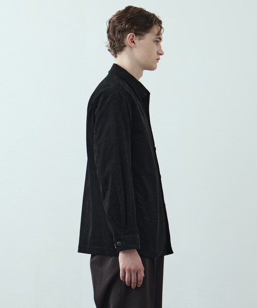 UNITED TOKYO（ユナイテッドトウキョウ）の「コットンコーデュロイ シャツジャケット（シャツ/ブラウス・メンズ・ブラック/グレイッシュベージュ・1/2）」の9枚目の写真