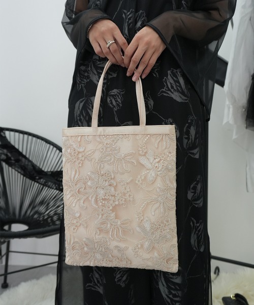 Callarus(カラルス)の「刺繍レースサブバッグ〔Callarus〕(エコバッグ/サブバッグ・レディース・ベージュ/ブラック・ONESIZE)」の1枚目の写真