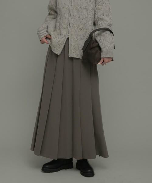 URBAN RESEARCH Sonny Label（アーバンリサーチサニーレーベル）の「プリーツイージースカート（スカート・レディース・チャコールグレー/モカ・38/36）」の2枚目の写真