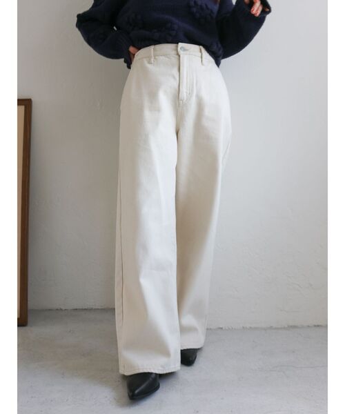 Ungrid(アングリッド)の「【WEB限定】ボタンデザインハイウエストストレートデニム(デニムパンツ・レディース・ブルー/アイボリー・25inch/24inch/23inch/26inch)」の13枚目の写真