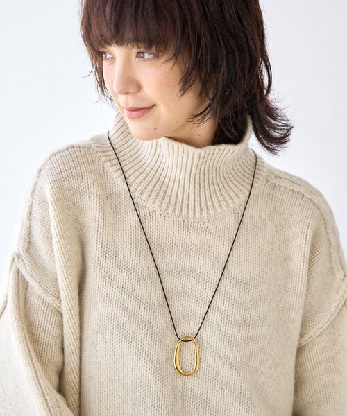 RIVE DROITE（リヴドロワ）の「【シーズンレスで楽しめる】リングモチーフコードネックレス（ネックレス・レディース・ブラック/ブラウン・FREE）」の3枚目の写真