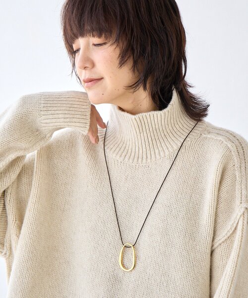 RIVE DROITE（リヴドロワ）の「【シーズンレスで楽しめる】リングモチーフコードネックレス（ネックレス・レディース・ブラック/ブラウン・FREE）」の4枚目の写真