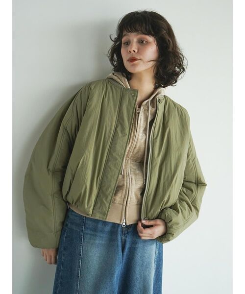 FIKA.(フィーカ)の「Volume short blouson(その他アウター・レディース・ミント/オフホワイト/カーキ・MEDIUM)」の4枚目の写真