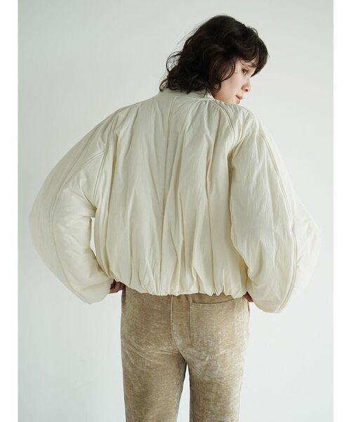 FIKA.(フィーカ)の「Volume short blouson(その他アウター・レディース・ミント/オフホワイト/カーキ・MEDIUM)」の19枚目の写真