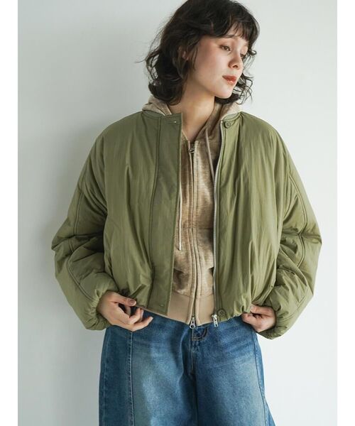 FIKA.(フィーカ)の「Volume short blouson(その他アウター・レディース・ミント/オフホワイト/カーキ・MEDIUM)」の2枚目の写真