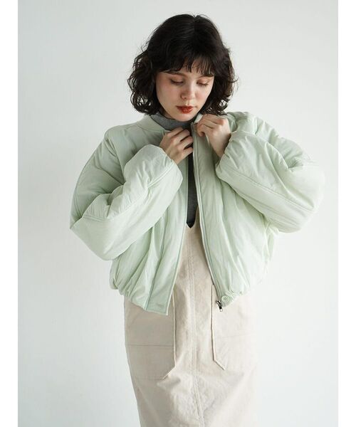 FIKA.(フィーカ)の「Volume short blouson(その他アウター・レディース・ミント/オフホワイト/カーキ・MEDIUM)」の3枚目の写真