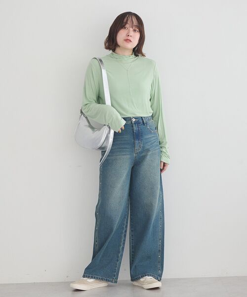 earth music&ecology（アースミュージックアンドエコロジー）の「ハーフムーンバッグ（ハンドバッグ・レディース・シルバー/ブラック・FREE）」の8枚目の写真