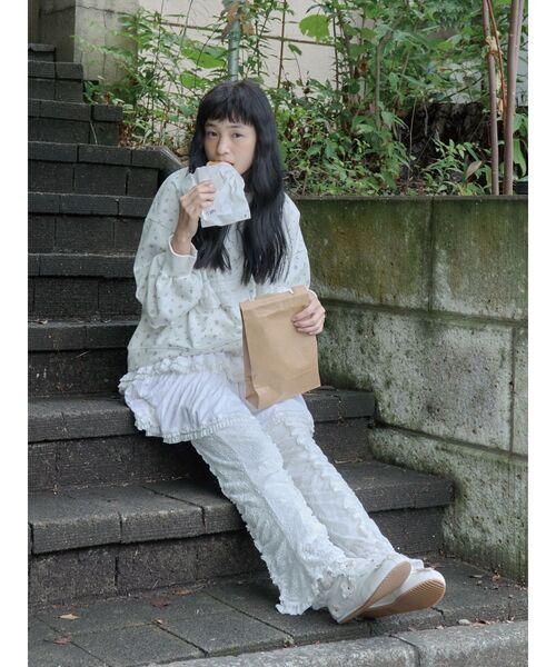 merry jenny（メリージェニー）の「flowerレーススウェット（スウェット・レディース・グレー/オフホワイト・FREE）」の14枚目の写真