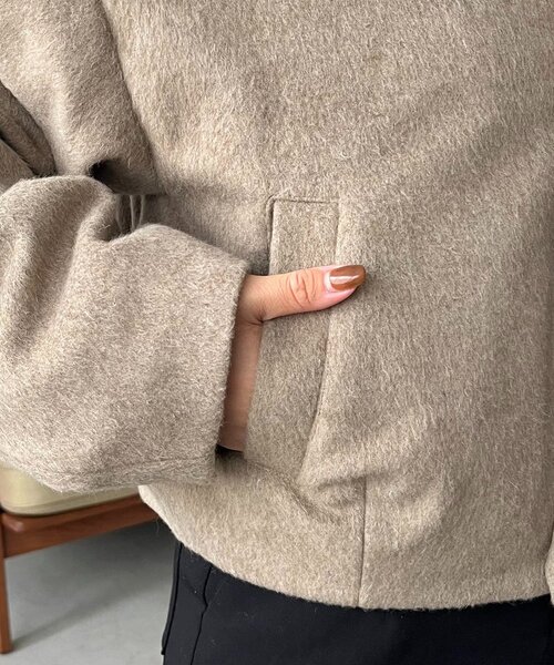 CAPRICIEUX LE'MAGE（カプリシューレマージュ）の「【2WAY】スタンドウールショートコート（その他アウター・レディース・ブラック/ベージュ・36/38）」の16枚目の写真