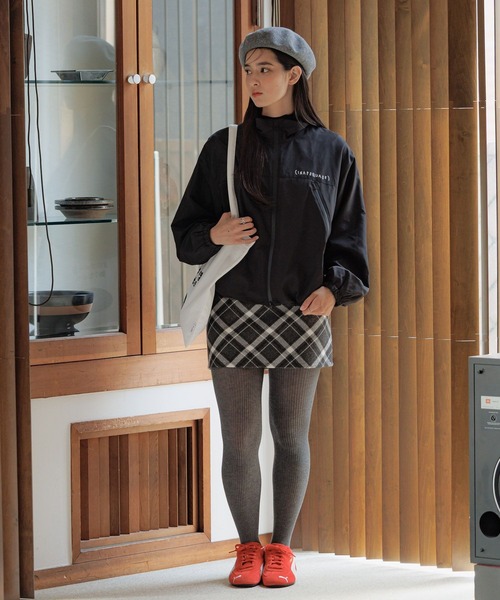 ALAND（エーランド）の「【UNISEX】 ALAND×INAPSQUARE／ファスナートラックジャケット（ナイロンジャケット・レディース・ブラック/ネイビー・LARGE/SMALL）」の5枚目の写真