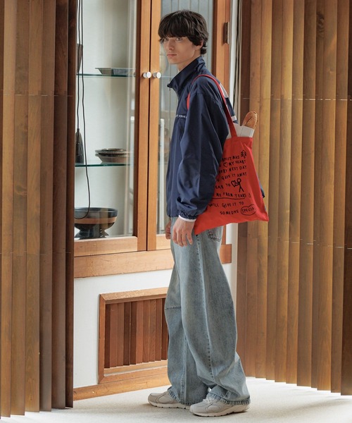 ALAND（エーランド）の「【UNISEX】 ALAND×INAPSQUARE／ファスナートラックジャケット（ナイロンジャケット・レディース・ブラック/ネイビー・LARGE/SMALL）」の9枚目の写真