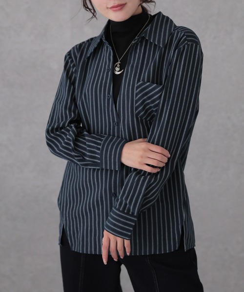 Lace Ladies(レースレディース)の「ストライプ柄 スキッパー 襟付き 長袖 フェイクレイヤード カットソー(Tシャツ/カットソー・レディース・アイボリー/チャコールグレー/パープル/ネイビー・FREE)」の3枚目の写真