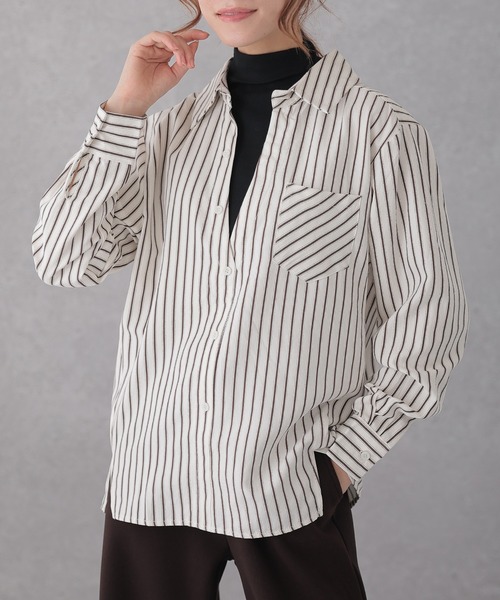 Lace Ladies(レースレディース)の「ストライプ柄 スキッパー 襟付き 長袖 フェイクレイヤード カットソー(Tシャツ/カットソー・レディース・アイボリー/チャコールグレー/パープル/ネイビー・FREE)」の1枚目の写真