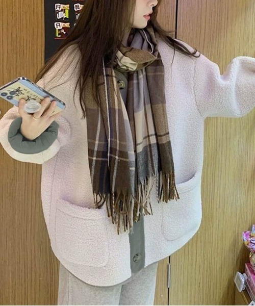 maison de LATIR（メゾンドラティール）の「もこふわコーデュロイ切り替えボアジャケット（ブルゾン・レディース・ブルー/ベージュ・FREE）」の9枚目の写真