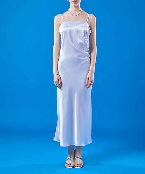 KOLEAT（コレット）の「夏のシャーリングマキシスリムシルクナシワンピース[IVORY]レイヤードワンピースver。（ワンピース・レディース・アイボリー・FREE）」の2枚目の写真