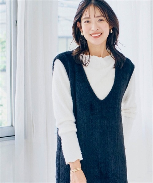 nissen（ニッセン）の「フェザーアンサンブル（ワンピース＋プチハイネックトップス）（ジャンパースカート・レディース・ホワイト×ブラック/ブラック×グレー・S/L/M/LL）」の3枚目の写真