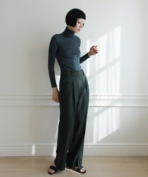 RUBATI(ルバティ)の「Classic Wide Wool Pants (GREEN)(スラックス・レディース・その他・size2/size3/size1)」の3枚目の写真