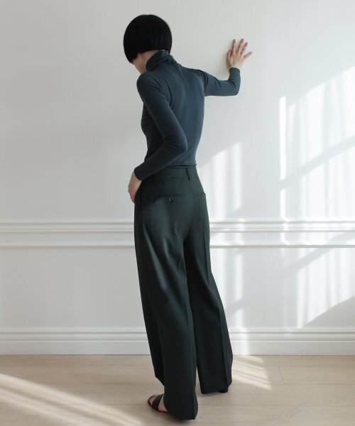 RUBATI(ルバティ)の「Classic Wide Wool Pants (GREEN)(スラックス・レディース・その他・size2/size3/size1)」の4枚目の写真
