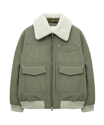 UNGIMMICK（アンジミック）の「SHEARLING COLLAR DOWN JACKET (KHAKI)（ダウンジャケット/コート・メンズ）」