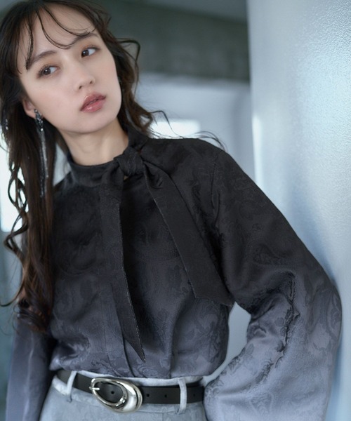 HARE（ハレ）の「グラデーションジャガードボウタイシャツ(HARE)（シャツ/ブラウス・レディース・パープル/ブラック・FREE）」の11枚目の写真