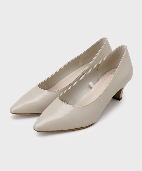 INDIVI（インディヴィ）の「【ラム革／美脚／通勤】レザーパンプス（パンプス・レディース・ライトベージュ/ブラック・45/40/35/30/25/20）」の2枚目の写真