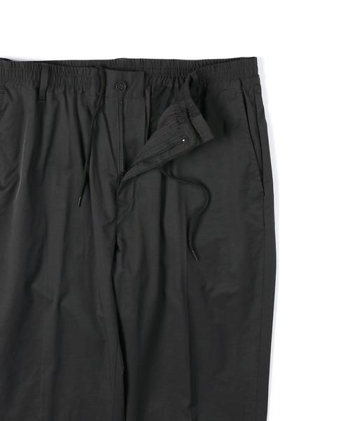 The DUFFER of ST.GEORGE(ザダファーオブセントジョージ)の「N/C SLIM EASY SLACKS:コットンナイロン スリム イージースラックス(スラックス・メンズ・ブラック/ネイビー・SMALL/MEDIUM/LARGE/X-LARGE)」の11枚目の写真