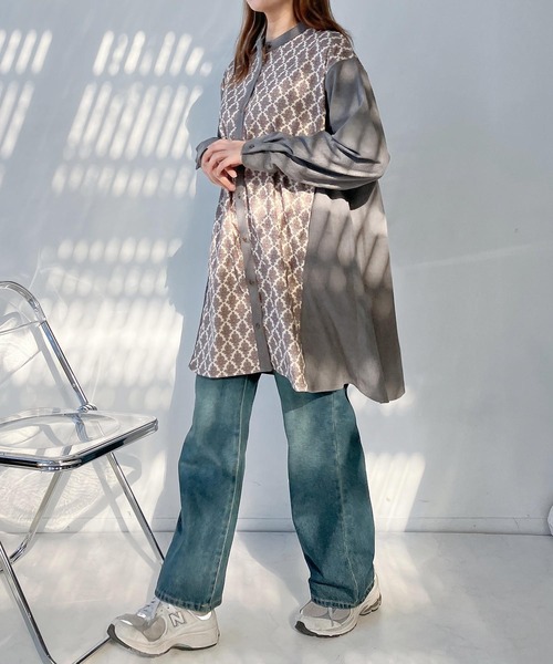 AS KNOW AS plus(アズノゥアズプラス)の「♪コーデュロイとオルテガ柄切り替えチュニック(ワンピース・レディース・ブラック/グレー/ネイビー・FREE)」の2枚目の写真